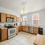 Comfy 4 Bed Northside Home - Near Stadiums